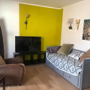  Apartment Schönes Mit Terrasse Und Großer Küche